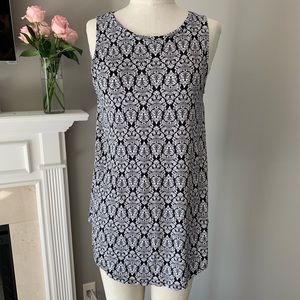 Old Navy White and Black Top